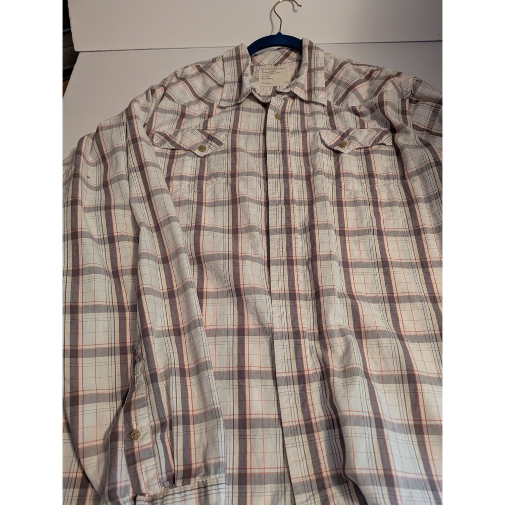 Wrangler men's shirt plaid 2x long sleeves button down with pointed collar.